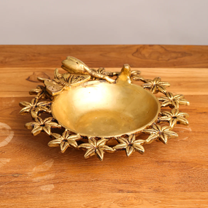 Venta al por mayor de antigüedades, pedestal de latón, centro de mesa, tasa razonable, cuencos de metal para Festival Urli para el hogar - Product Image 5