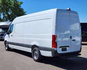 Furgoneta Eléctrica SPRINTER CARGO 170 WB AWD 2024 de Techo Alto, con Bajo Kilometraje, Cabina Espaciosa y Características de Seguridad Avanzadas, MÁS VENDIDA - Product Image 4