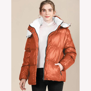 Veste matelassée pour femmes vente chaude temps froid avec une conception entièrement personnalisée manches longues fermeture éclair complète veste à bulles - Product Image 1
