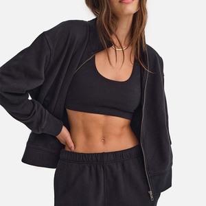 Sudaderas con capucha de manga larga con bolsillos de canguro y logotipo bordado personalizado, sudadera informal transpirable de peso pesado para gimnasio y fitness para mujer - Product Image 4