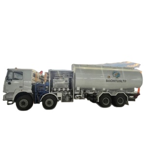 MEILLEURE OFFRE Camion-citerne d'occasion 8x4 340HP, boîte manuelle 12 vitesses, réservoir en aluminium - Product Image 3