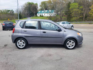 Coche usado con opciones de combustible de gas interior con luz 2LT al mejor precio de venta barato C H e V R o L E T Aveo5 LT 4dr Hatchback con venta - Product Image 4