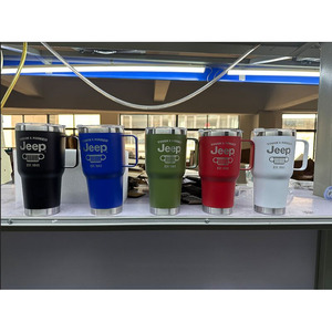 JEEP แก้วสแตนเลสสำหรับเดินทางขนาด30ออนซ์มีหูจับแก้วฉนวนสุญญากาศผนังสองชั้นเพื่อให้เครื่องดื่มร้อนหรือเย็นเป็นเวลาหลายชั่วโมง - Product Image 3