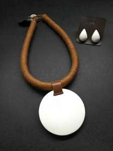 Colgante de Metal con Collar de Cuero de Alta Calidad para Llevar Ceremonia de Compromiso Fiesta de Oficina Función de Boda Fiestas de Navidad - Product Image 2