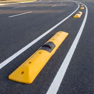 Produit de signalisation routière avec bouton de délimitation de voie 100 x 22 x 9 cm - Product Image 2