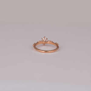 Anillo de compromiso de diamante cultivado en laboratorio para mujer, hecho a mano, oro rosa de 14 quilates, estilo de moda para fiestas y regalos, certificado IGI - Product Image 4