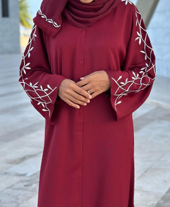 Best-seller aux États-Unis Abaya de Dubaï avec de jolies broderies manuelles et les collections d'hijab et d'abaya de l'Aïd assorties - Product Image 1