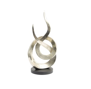 Escultura Industrial Moderna de Aluminio con Aspecto Metálico Crudo, Ideal para Interiores de Loft y Estudios Contemporáneos - Product Image 1