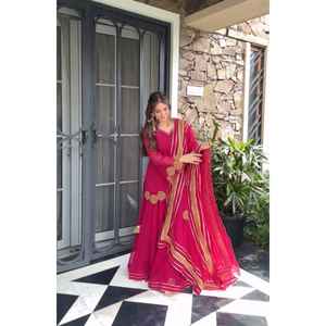 Exclusivo y Elegante Conjunto de Salwar Kameez Moderno para Mujer, Bordado, de Secado Rápido, con Dupatta, Completamente Cosido, Listo para Usar, Tela Fox Georgette - Product Image 1