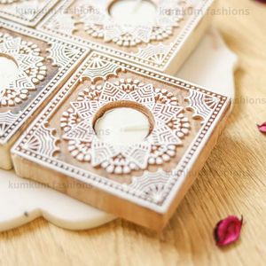 Assortiment de bougeoirs en bois faits à la main Mandala timbre impression décor à la maison Diwali Diya Thanksgiving cadeau de retour de Noël - Product Image 2