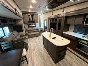 รถบ้านมือสอง ปี 2022 รุ่น Grand Design Reflection 320MKS แบบออฟโรด - Product Image 2