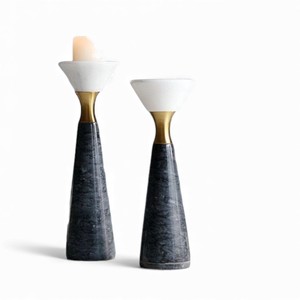 Juego de Portavelas Altos de Mármol Gris y Latón con Elegante Silueta Moderna para Interiores de Lujo - Product Image 1