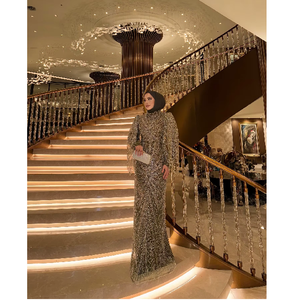 Robe de soirée longue en tulle perlé et satin de qualité supérieure, taille naturelle, respirante, infroissable, motif floral numérique, pour soirée complète - Product Image 3