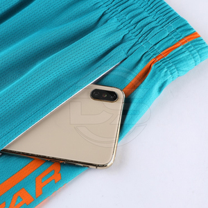 Vente directe d'usine-uniformes de basket-ball à séchage rapide pour adultes Design unique imprimé vêtements de sport grande taille ensembles de gros Logo - Product Image 3
