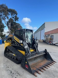 Cargadoras de Dirección Deslizante Usadas New Holland C232, Maquinaria de Construcción Versátil, Alto Rendimiento, Fácil Operación, Duraderas, En Venta - Product Image 6