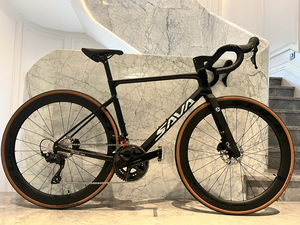<span class=keywords><strong>Bicicleta</strong></span> <span class=keywords><strong>de</strong></span> <span class=keywords><strong>Carretera</strong></span> <span class=keywords><strong>SAVA</strong></span> T1000 <span class=keywords><strong>de</strong></span> Carbono Di 2 8170 con Cambio Electrónico - Product Image 1