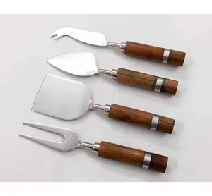 Juego de cuchillos para queso de acero inoxidable Diseño de mango tipo Huck Esparcidor de mantequilla de tabla de queso de alta calidad - Product Image 4