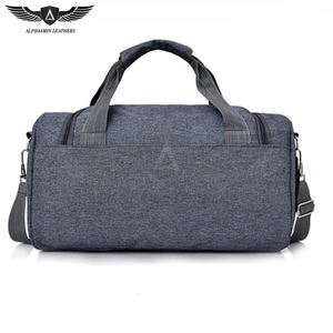 Grand sac de sport et de voyage, léger, imperméable, bandoulière réglable, idéal pour le fitness et les activités de plein air - Product Image 4