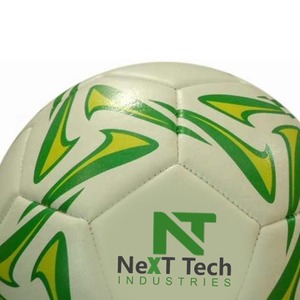 Ballon d'entraînement de football en matériau PU à des fins d'entraînement avec conception personnalisée et logo personnalisé par Next Tech Industries - Product Image 6