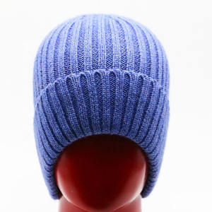 Chapeau beanie d'hiver uni, résistant au froid, polyvalent, avec logo personnalisé en gros, chapeau d'activités de plein air, tissu commun pour les voyages - Product Image 5