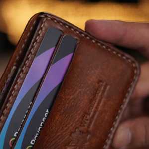 Handcrafted Compact Bifold <b>Wallet</b> for Boys Soft Grain Leather <b>Card</b> <b>Holder</b> Open Closure Anti-Theft Feature Stylish Lady Design - Product Image 5