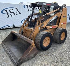 Chargeuse à chenilles 90XT de 2004, moteur diesel FPT, moteur haute efficacité, performances robustes, pompe hydraulique Huade - Product Image 1