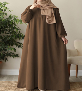 Abaya extragrande de colores tierra para un uso diario sin esfuerzo. Disponible a precios de mayoreo. - Product Image 1