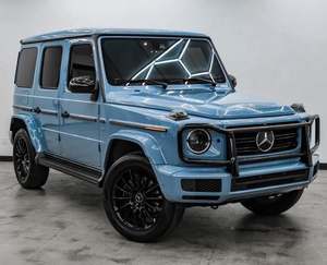 Mercedes-Benz Clase G G 550 4MATIC 2024, motor V8 biturbo de 4.0L que ofrece 416 caballos de fuerza y 450 lb-pie de torque - Product Image 1