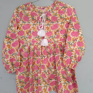 도매 저렴한 가격 100% 면 여름 착용 판매 수량 손으로 만든 블록 인쇄 맥시 드레스 캐주얼 드레스 여자 착용