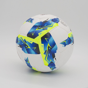 ลูกฟุตบอลหนัง PU คุณภาพสูง ปี 2024 สีและโลโก้สั่งทำได้ พร้อมขนาดที่ปรับแต่งได้สำหรับการฝึกซ้อม - Product Image 5