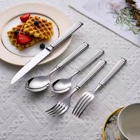 Vente chaude nouveauté ensemble de couverts en métal ensemble de couverts pour la maison mariage cuisine utiliser des ustensiles en acier inoxydable