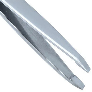 Pinzas para cejas profesionales de alta calidad hechas a medida con puntas puntiagudas e inclinadas Uso de belleza Precio al por mayor - Product Image 5