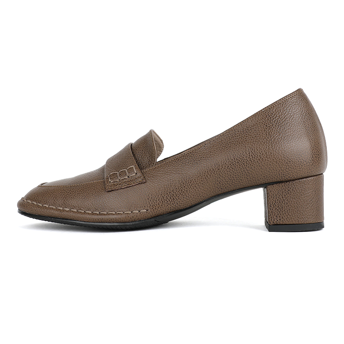 สีน้ำตาล