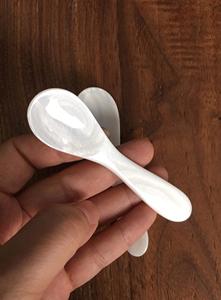 Restaurante de lujo Hotel Cena Madre de perla Cuchara Shell Caviar Cuchara Hecho a mano Vietnam Ayuda a mantener todo el sabor del caviar - Product Image 2