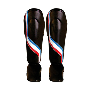 Protège-tibias de Kickboxing Muay Thai en polyester personnalisable avec coussinets en cuir Protection des jambes MMA Équipement de sport Logo personnalisé - Product Image 5