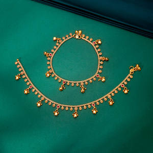 เสน่ห์ของ ghungru payal ชุบทองโบราณที่มีรูปลักษณ์ที่สวยงามสำหรับสาวๆ - Product Image 2