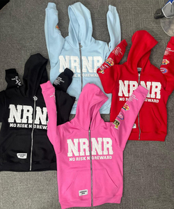 เสื้อฮู้ดผู้ชายสำหรับฤดูหนาว ผ้าฟลีซทอ ระบายอากาศได้ดี ลายปักแบบดิสเทรส ลายเรียบ สไตล์ไฮสตรีท โลโก้ด้านหน้า บริการ OEM - Product Image 1