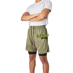 Short de sport pour homme avec logo imprimé personnalisé Short de course à séchage rapide pour homme avec poche pour téléphone portable - Product Image 1