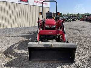 Tractor de Ruedas Massey Ferguson GC1725M de 25 CV Disponible Ahora con Precios y Rendimiento Confiable - Product Image 3