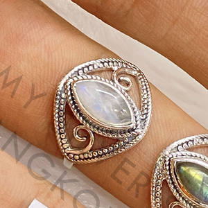 แหวนอัญมณีทำด้วยมือทำจากเงินสเตอร์ลิง925เป็นของขวัญสำหรับเธอ - Product Image 3