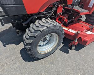 Tractor agrícola Case IH DX24 de 24 HP de segunda mano, adecuado para una variedad de aplicaciones agrícolas y utilitarias. - Product Image 6