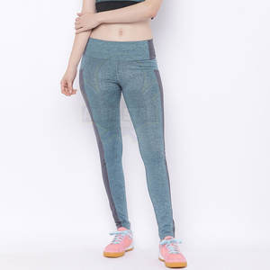 Mallas de gimnasio de cintura media para mujer transpirables al mejor precio con patrón sólido para ropa de entrenamiento en línea Servicio OEM disponible - Product Image 6