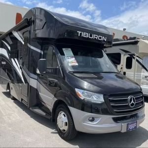 Autocaravana diésel clase C Thor Motor Coach Tiburon Sprinter en venta - Product Image 1
