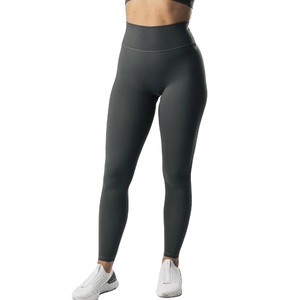 2023 mallas de satén de entrenamiento de cintura alta personalizadas para mujeres gran oferta gimnasio deportes Yoga pantalón de alta calidad para damas - Product Image 1