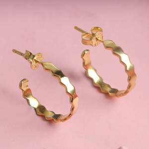 Achetez des boucles d'oreilles en argent sterling 925 de qualité supérieure pour femmes et filles, plaquées or, en forme de goutte d'eau, avec perle - Product Image 2