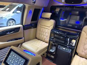 Excelente Estado con 130,000 Km. <span class=keywords><strong>Escalade</strong></span> ESV 2017, Edición <span class=keywords><strong>Platinum</strong></span> 6.2, Distancia Entre Ejes Extendida, Automática - Product Image 5