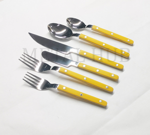 Ensemble de couverts élégants avec poignée jaune, style bistrot, en acier inoxydable, finition miroir argenté, ensemble de 6 ustensiles de table - Product Image 2