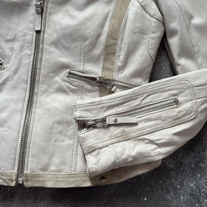 Vestes en cuir personnalisées avec couleur et logo, vestes en cuir de qualité supérieure fabriquées sur mesure pour femmes, nouvelle mode en cuir - Product Image 3