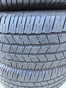PNEUS D'OCCASION DE QUALITÉ SUPÉRIEURE aux dimensions 195R15C 185/70R14 195/65R15 205/65R15 215/45R17 31X10.5R15 Fabriqués en Europe Toutes Tailles - Product Image 6