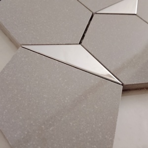 CustomInterior Azulejos 73mm Hexágono Plata PVD Cerámica Mosaico Azulejo Mate Para Aplicaciones Comerciales Cocina Área seca - Product Image 6